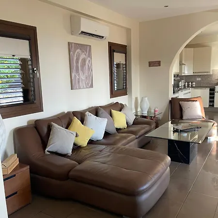 Balmoral Villa Peyia