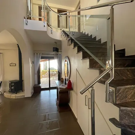 Villa Balmoral Peyia
